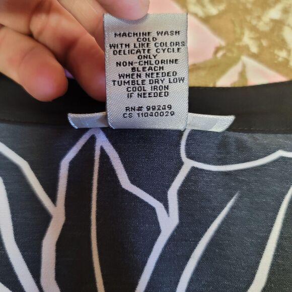 Catherines Long Sleeve Black & White Floral Print Plus Womens Size 2X - Picture 6 of 10